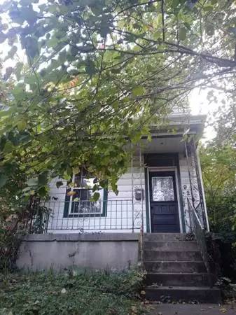 Main picture of 930 Fairbanks Ave