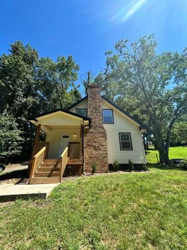 Main picture of 239 Jeffery Dr