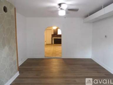 Main picture of 200 Hamburg St