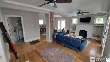 Main picture of 219 Girard Blvd SE