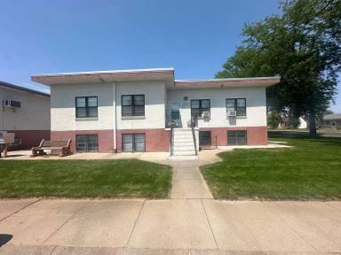 Main picture of 305 W 26th St