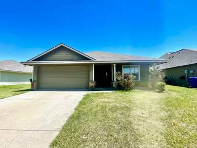 Main picture of 10221 Condor Loop