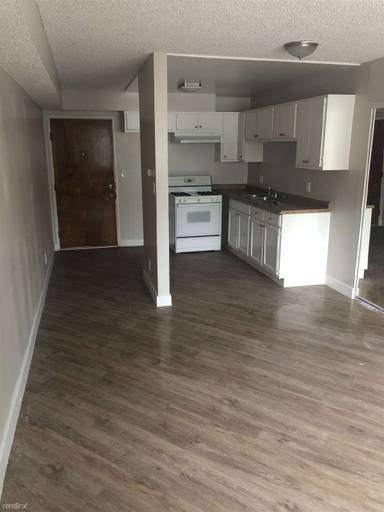 Main picture of 310 S Kenmore Ave