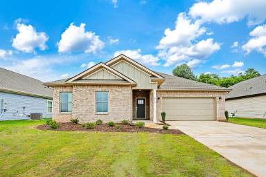 Main picture of 236 Shangrila Way