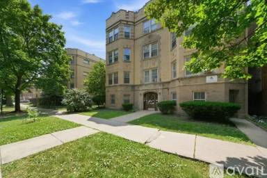 Main picture of 6316 N Artesian Ave