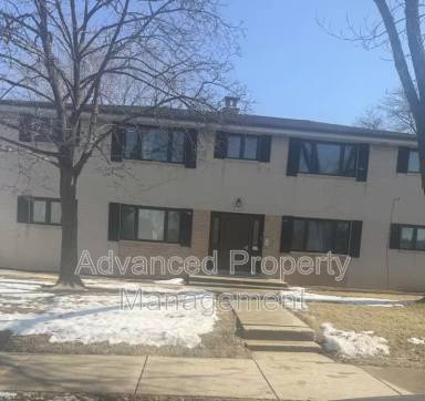 Main picture of 5750 N 91st St
