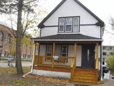Main picture of 920 Mary St