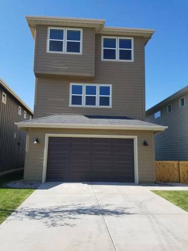 Main picture of 912 Dillinger Rd