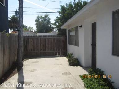 Main picture of 3555 Gundry Ave