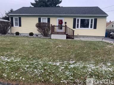Main picture of 5 Lake Rd