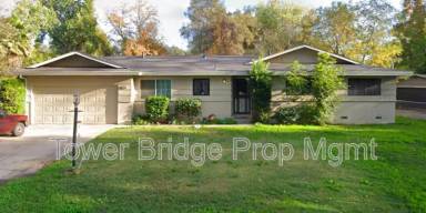 Main picture of 5866 Saunders Ave