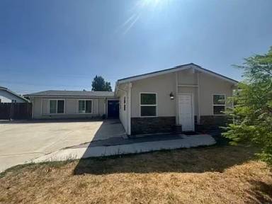 Main picture of 4361 Alamitos St
