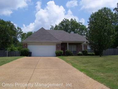 Main picture of 85 Village Dr