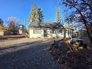 Main picture of 1468 Walnut Lane - 1