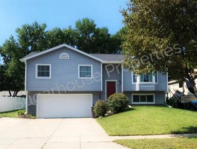 Main picture of 5505 S 8th St