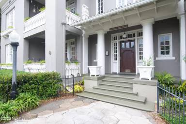 Main picture of 2005 Herschel St