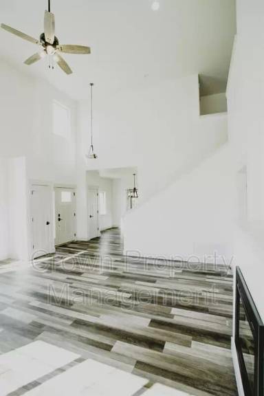 Main picture of 114 Taelor Rd