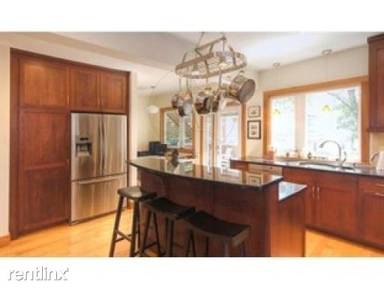 Main picture of 58 Liberty Ave