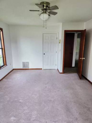 Main picture of 10239 Spring Hill Dr