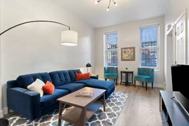 Main picture of 2345 W 21st St