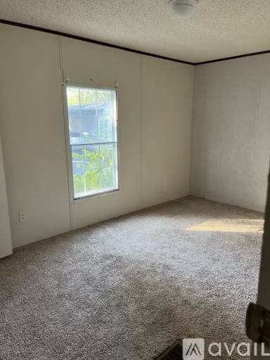 Main picture of 3651 S Mentor Ave