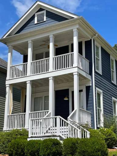 Main picture of 129 Carolina Ct