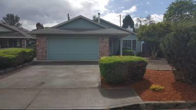 Main picture of 7622 SE Taggart Ct