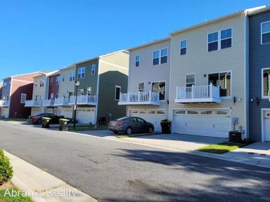 Main picture of 4376 Pickney Ln