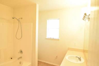 Main picture of 4004 Hitchrock Dr