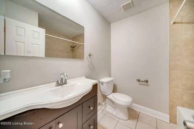 Main picture of 6312 Six Mile Ln