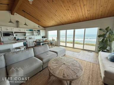 Main picture of 8788 SW Marine View St