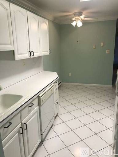Main picture of 37 Amberly Dr