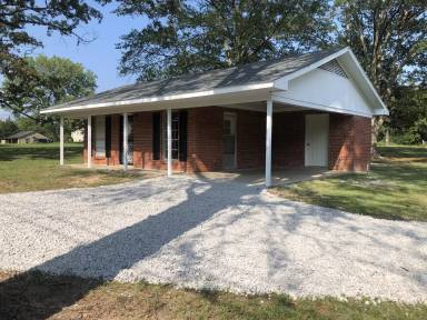 Main picture of 392 Martin Luther King Drive