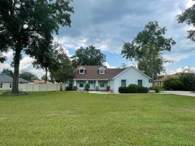 Main picture of 6597 SE 8th Street Rd