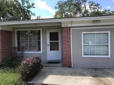 Main picture of 7430 Jade Dr N