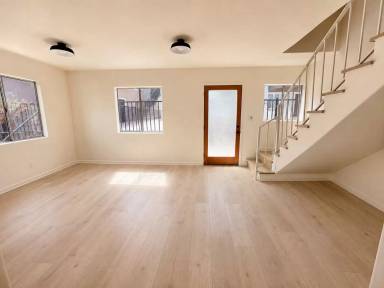 Main picture of 1027 Coronado Ter