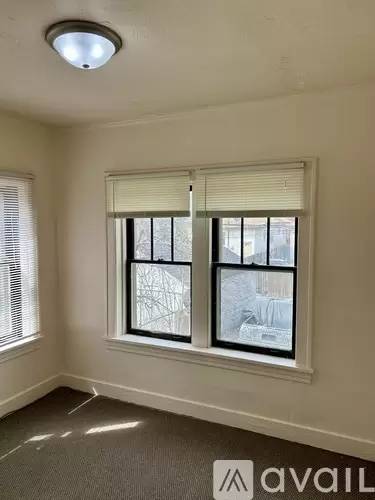 Main picture of 53 W 15th St