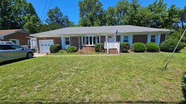 Main picture of 2800 Meadow Dr