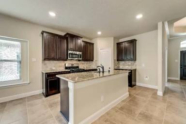 Main picture of 632 Teakwood Dr