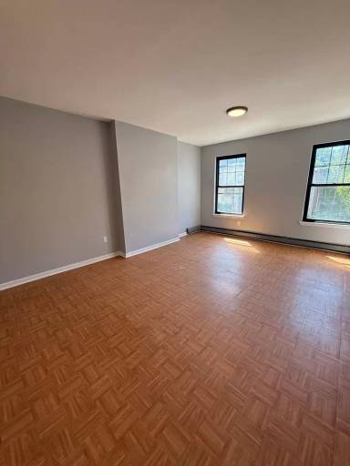 Main picture of 31 Lander St