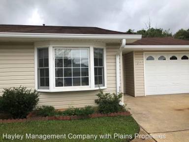 Main picture of 2105 Henderson Dr