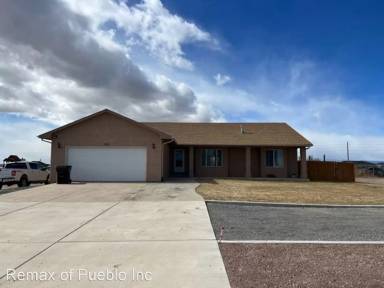 Main picture of 650 E McClave Dr