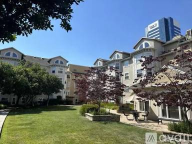 Main picture of 555 10th St