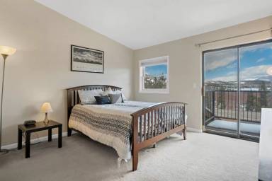 Main picture of 410 Bayview Dr