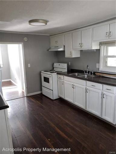Main picture of 234 Lamont Ave