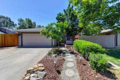 Main picture of 7016 Plume Way