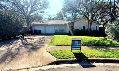 Main picture of 2501 Berwyn Cir