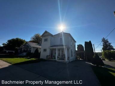 Main picture of 816 1/2 NW Carden Ave