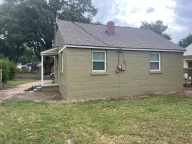 Main picture of 1991 S Dianne Cir