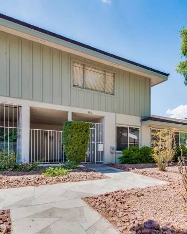 Main picture of 3016 El Camino Ave